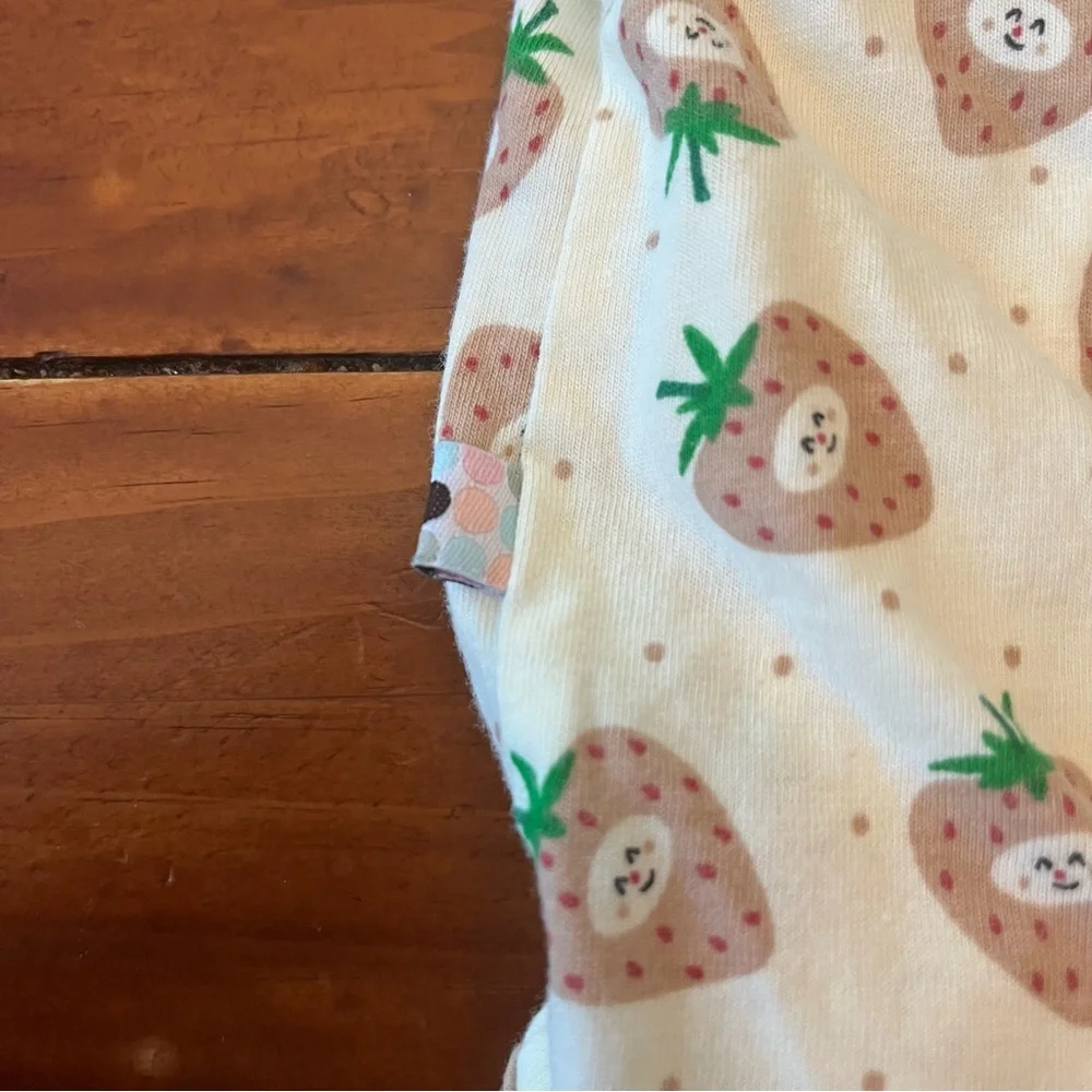 Babysoy Size 0-3 Months Strawberry Print Short Sleeve Bodysuit